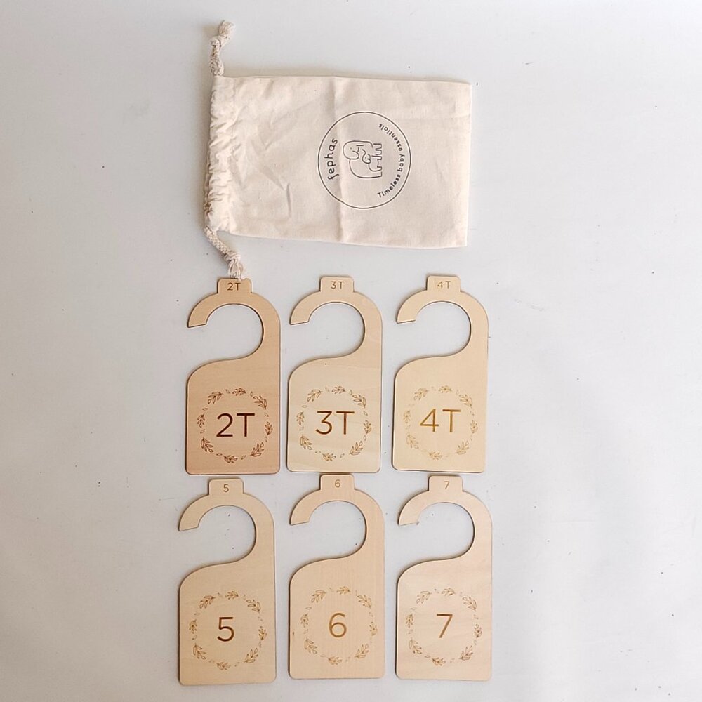 BEAUTIFUL FEPHAS Wooden Toddler Closet Dividers Floral bnip KEEPSAKE PIECE